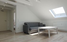 ruhige und moderne 2-Zi. Wohnung